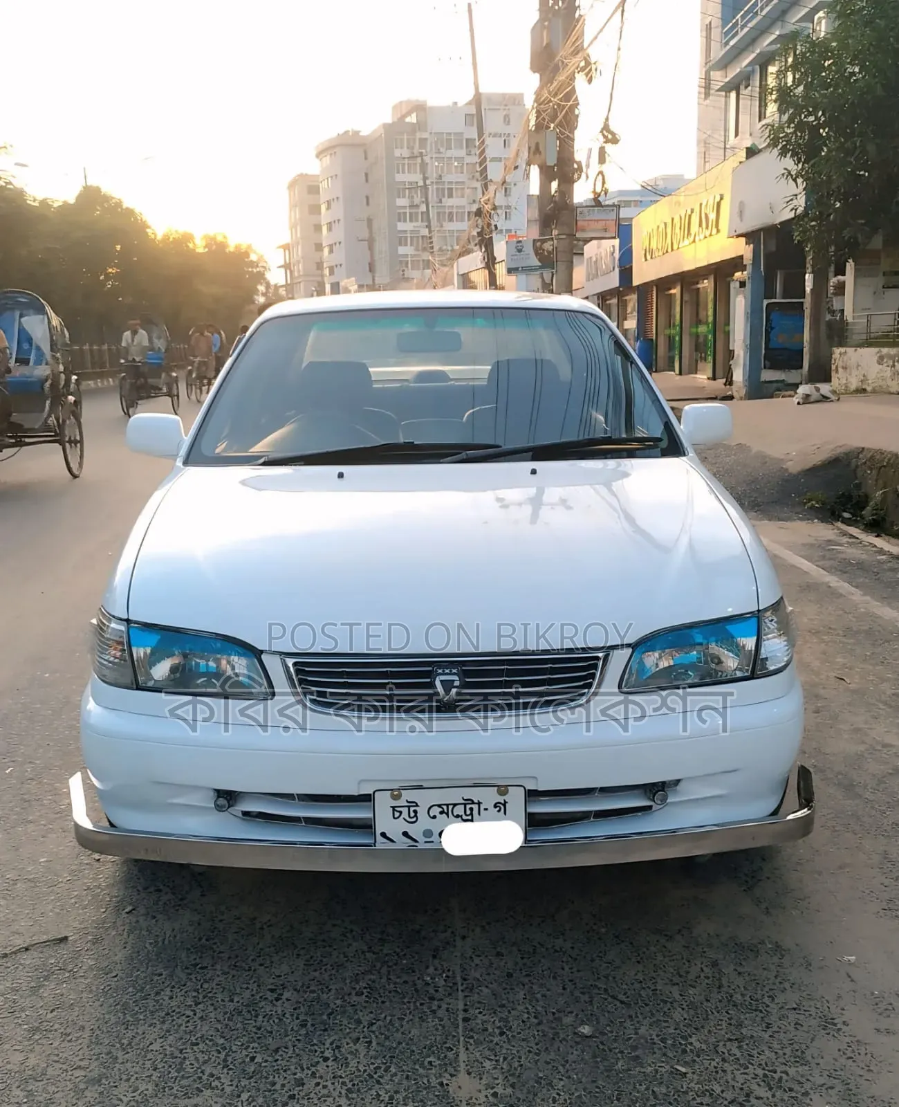 Toyota Corolla 1998 White