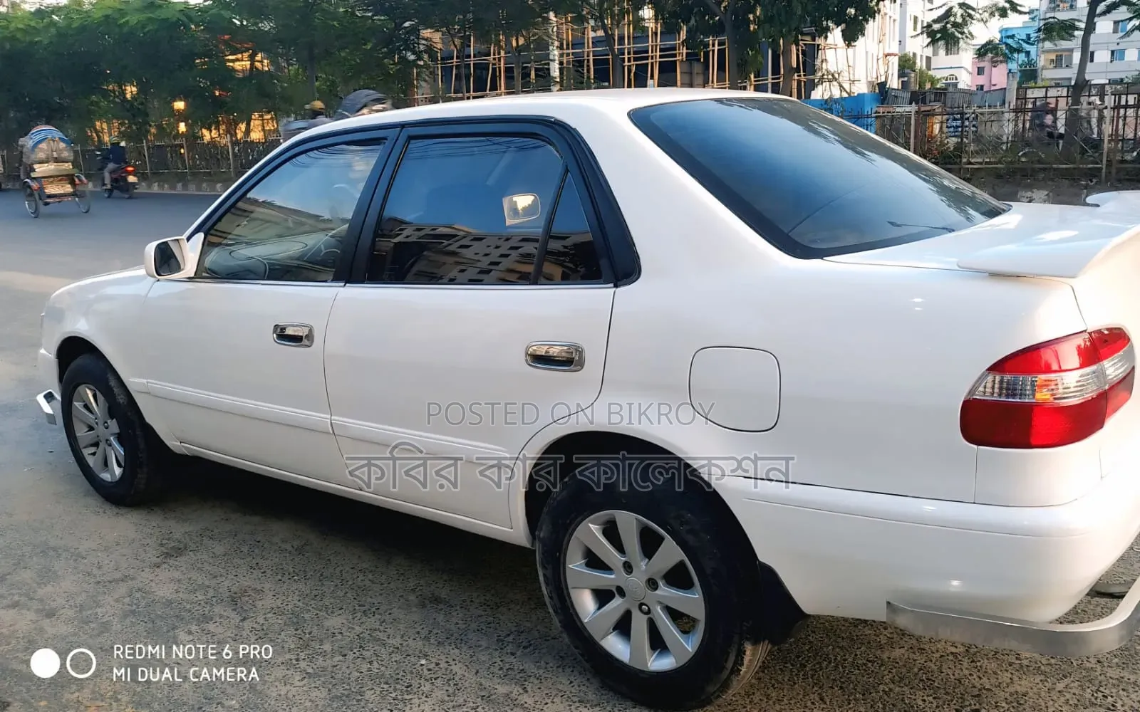 Toyota Corolla 1998 White