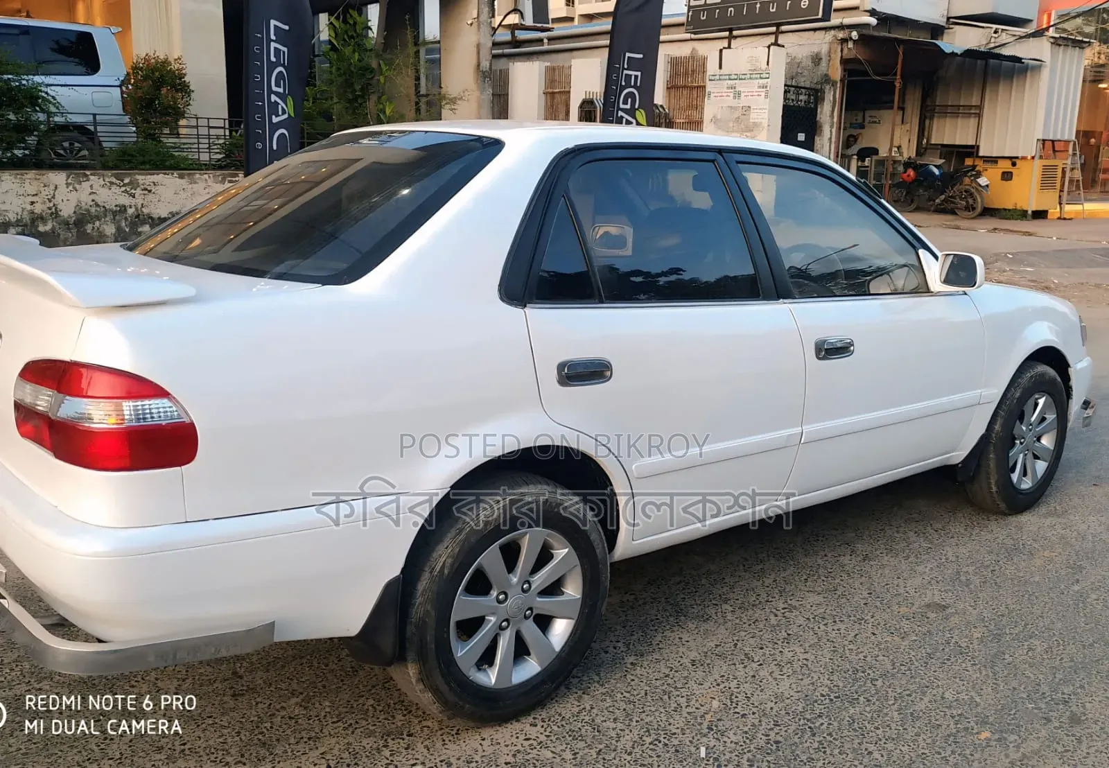 Toyota Corolla 1998 White