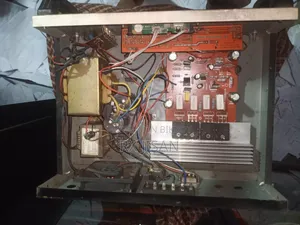 ১২ ইঞ্চি বক্স একটা এবং হেড