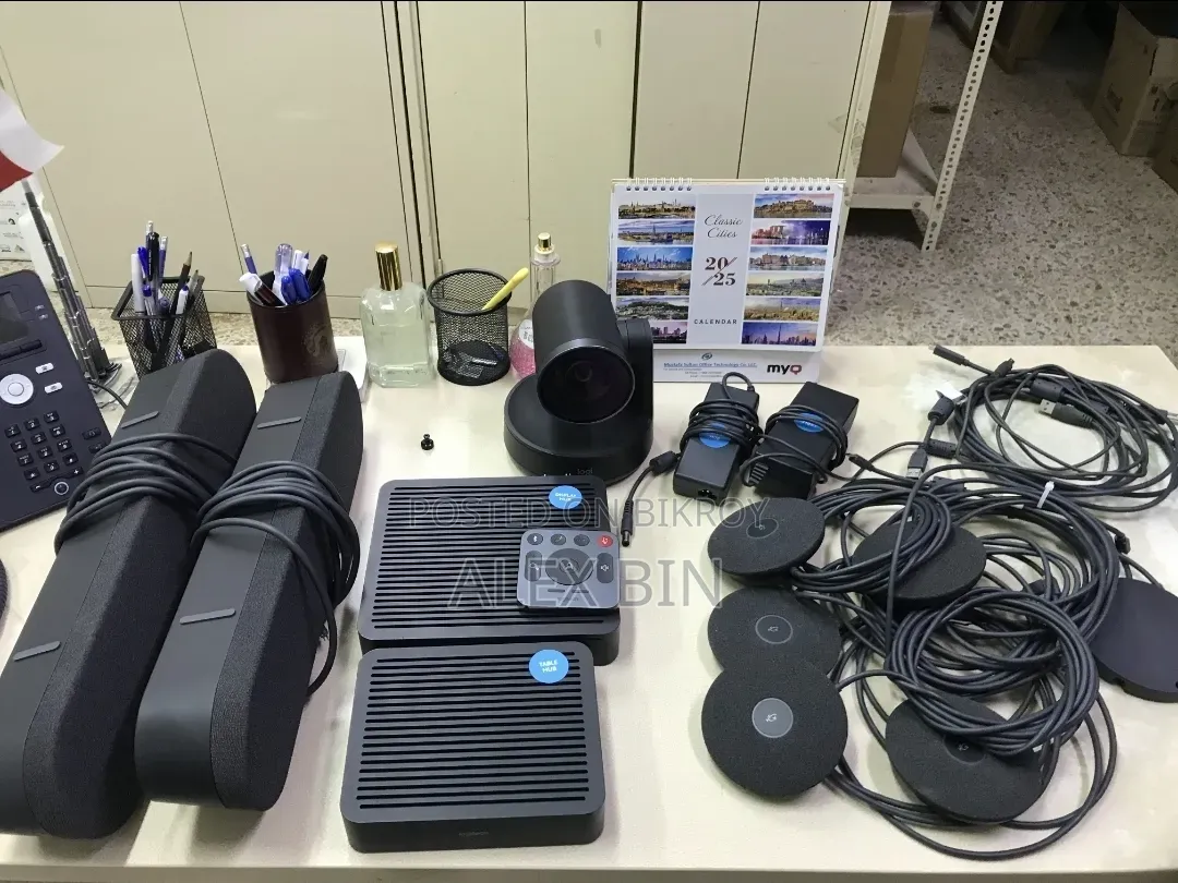 Logitech Rally Plus Video Conferencing Set (11 PCS)