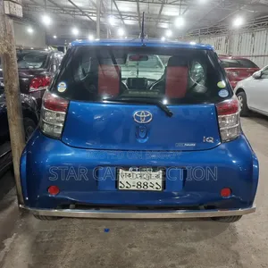 Toyota iQ 2009 Blue