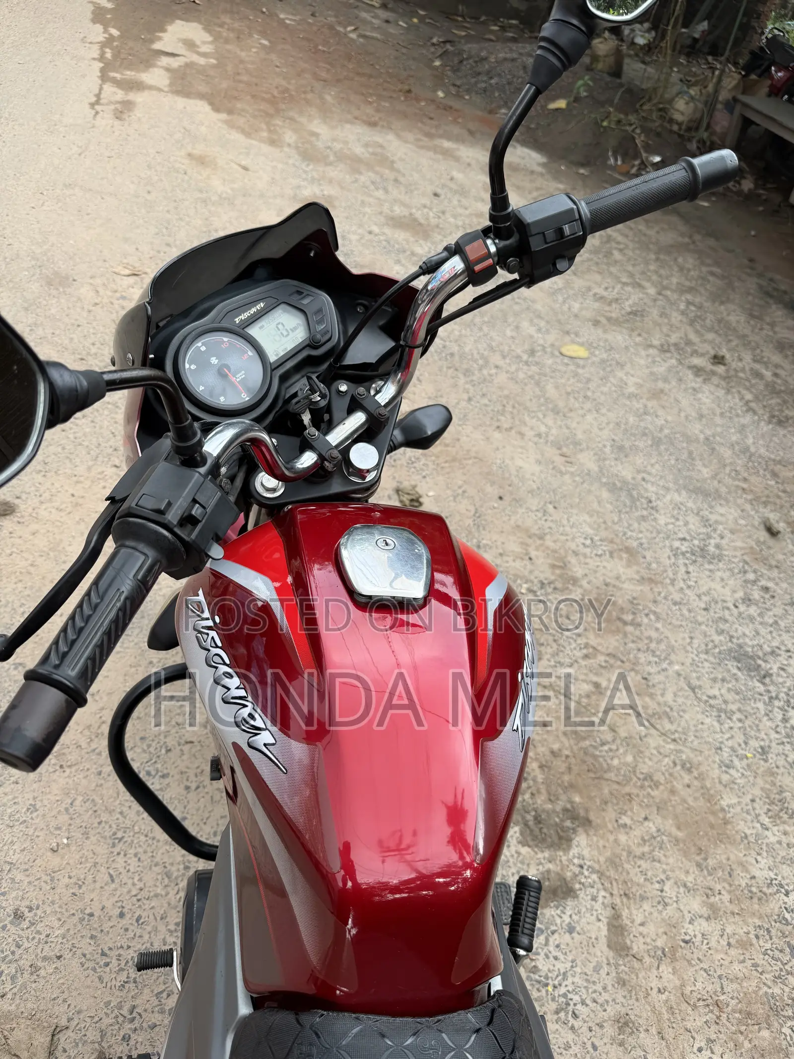 বাজাজ ডিসকভার ১১০ ২০১৮ লাল