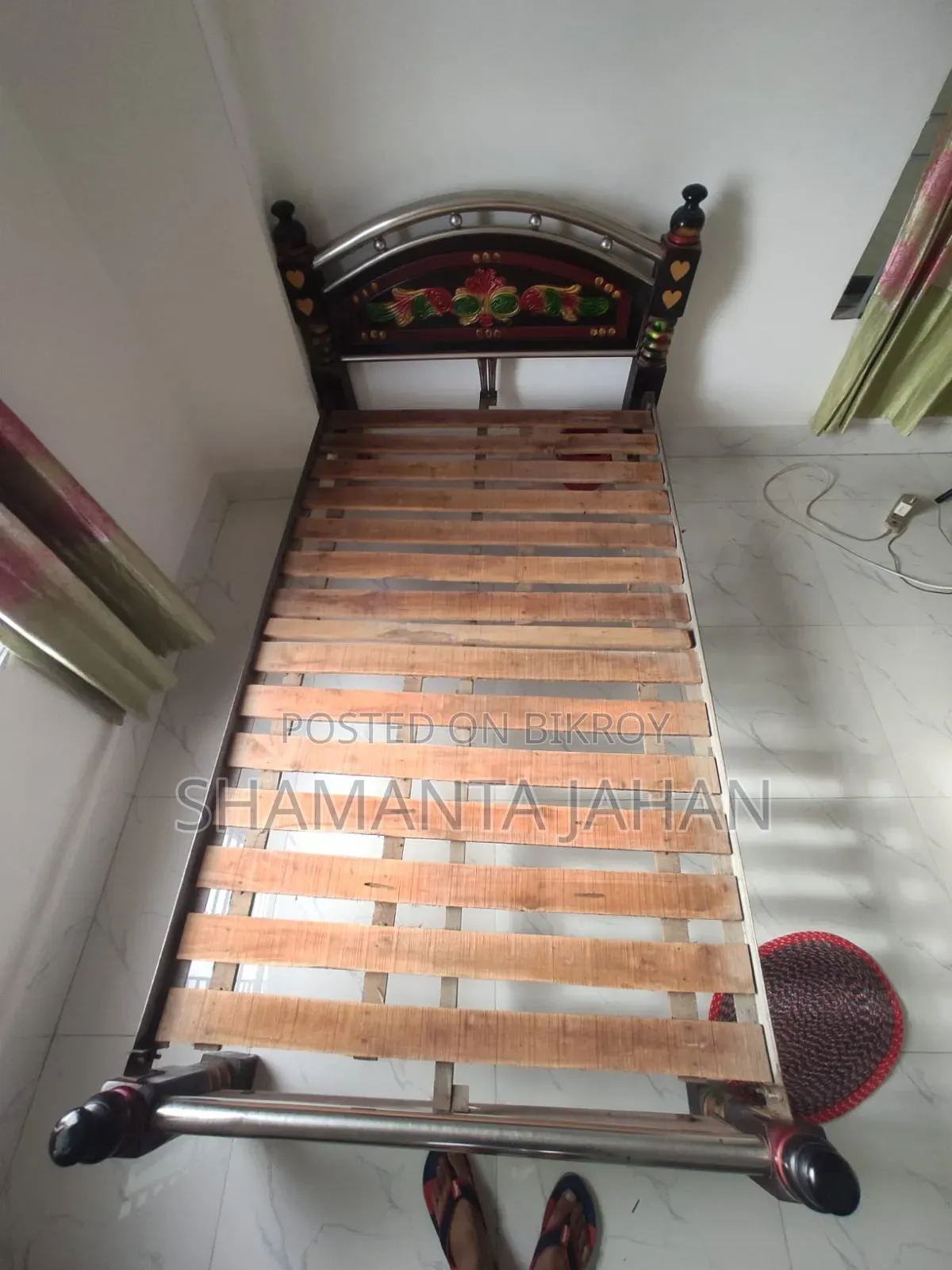 4/7 Feet Steel Bed