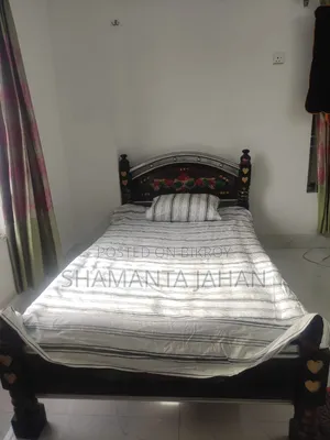 4/7 Feet Steel Bed