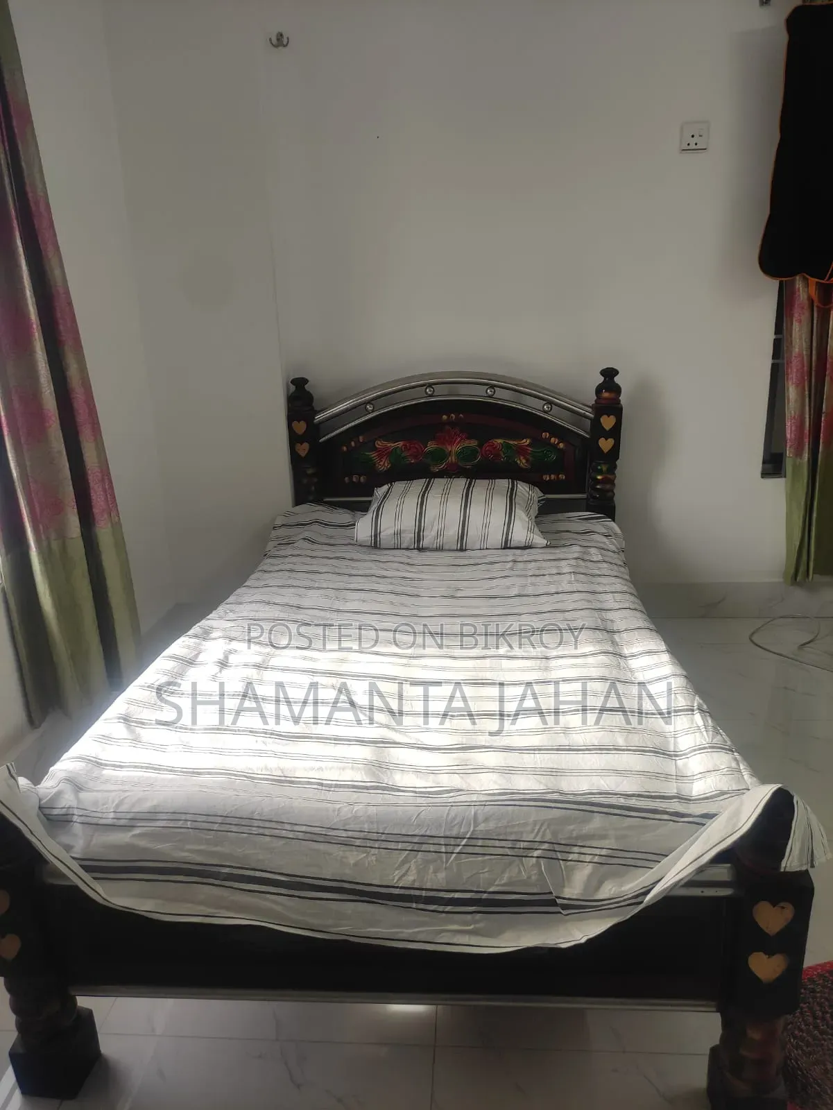 4/7 Feet Steel Bed
