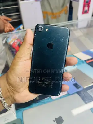 অ্যাপল আইফোন ৭ ১২৮ জিবি ব্ল্যাক