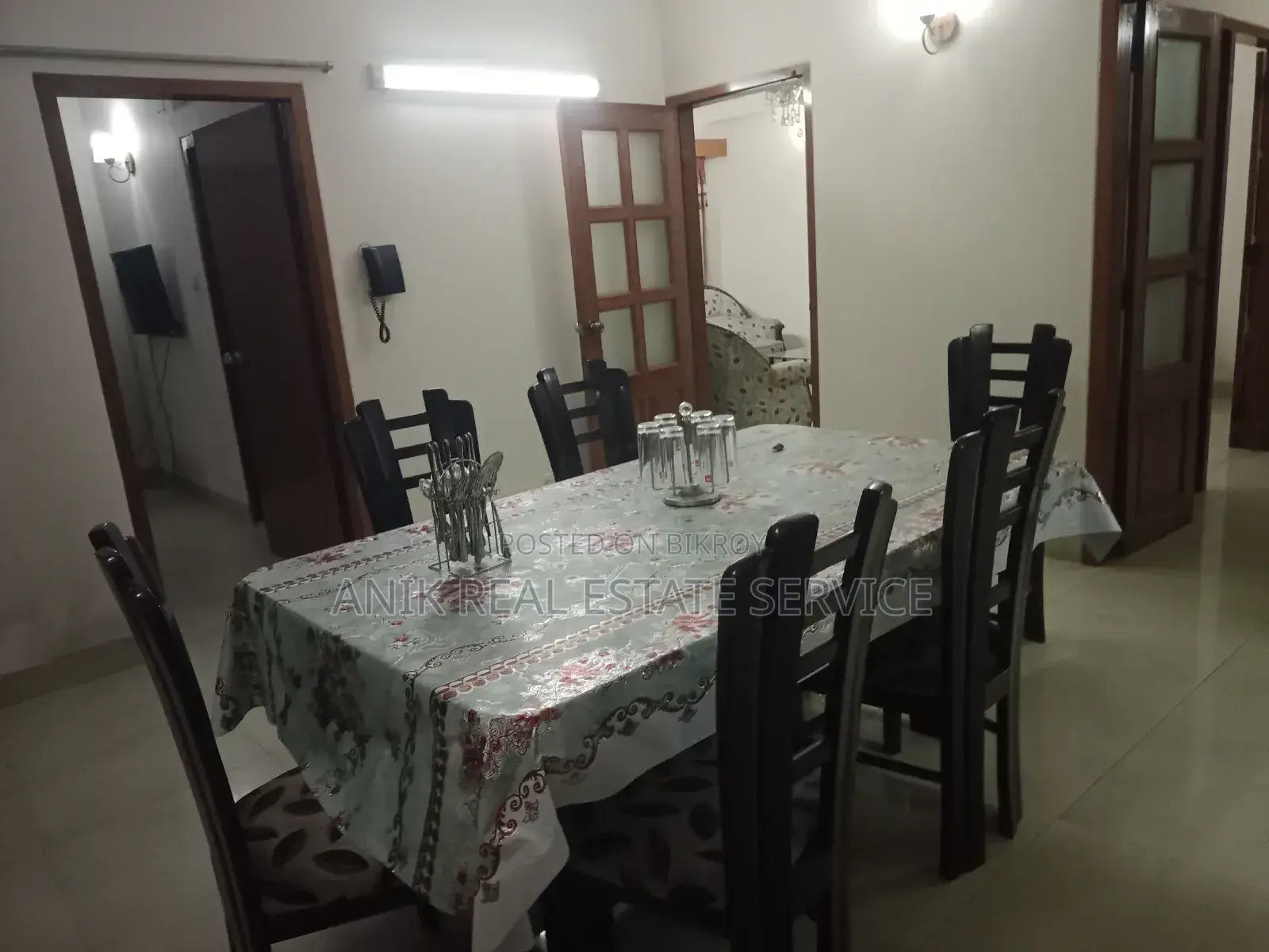 গুলশানের অনিক রিয়েল এস্টেটে ৩ বেডরুমের ফার্নিশড অ্যাপার্টমেন্ট ভাড়ار জন্য