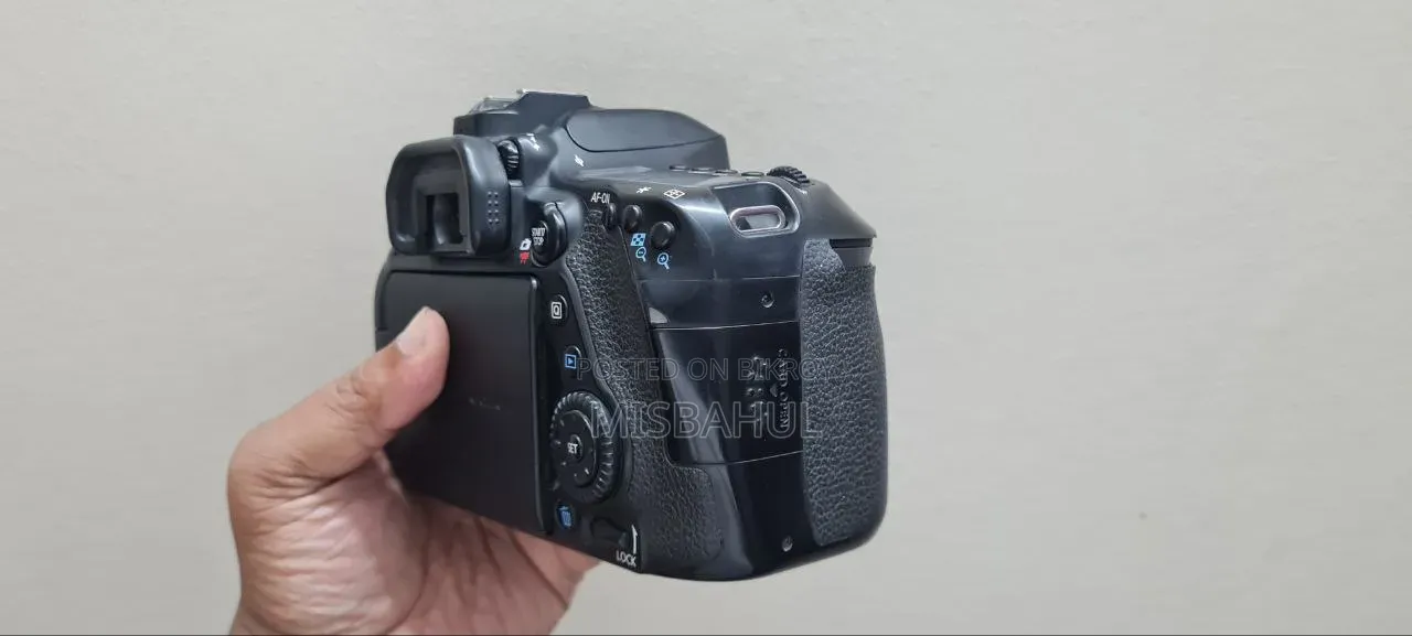 Canon EOS 80D DSLR Camera — Full Set | 4 Battery + 64GB Card