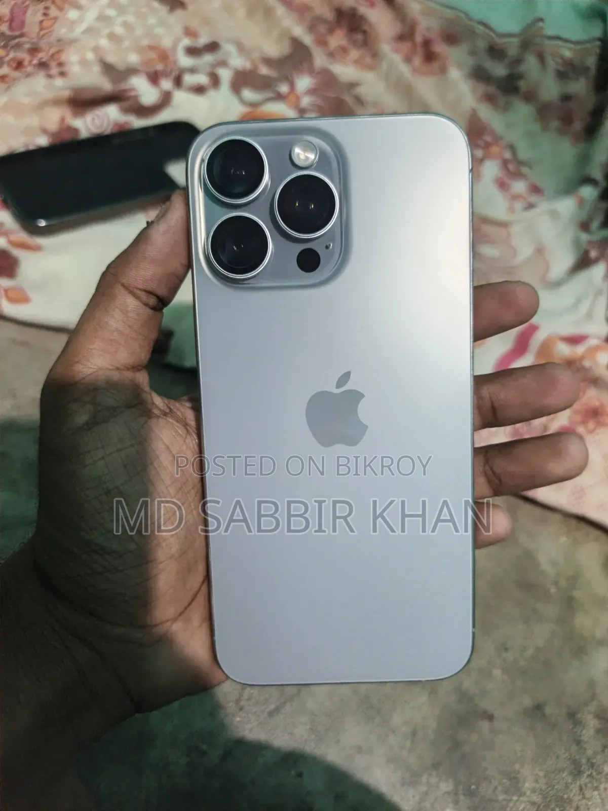 Apple iPhone 15 Pro Max ২৫৬ জিবি গ্রে