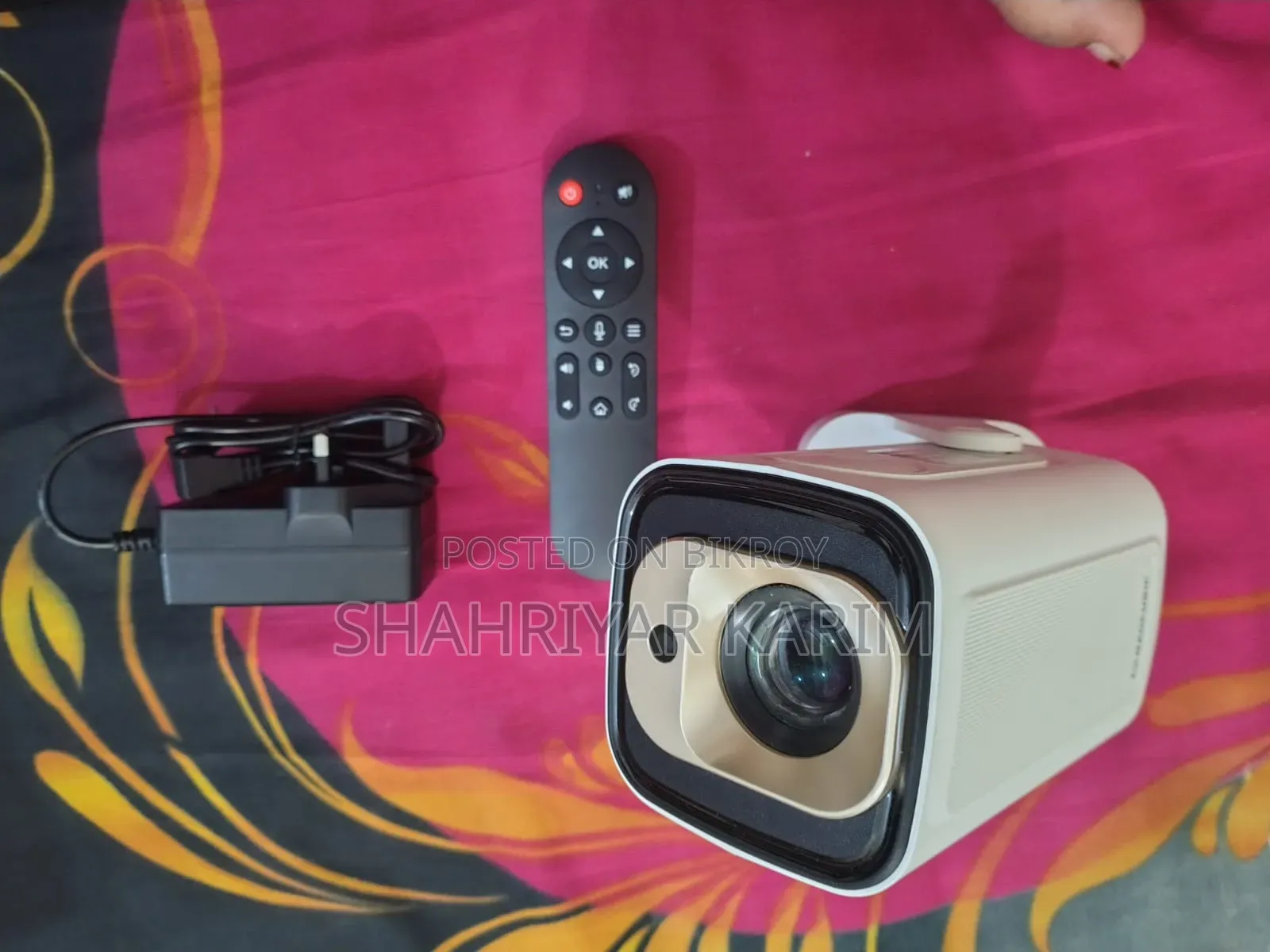 Magcubic HY310 Mini Android Projector