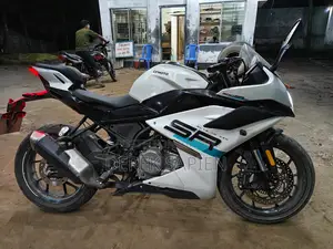 CFMoto 300SR 2025 White