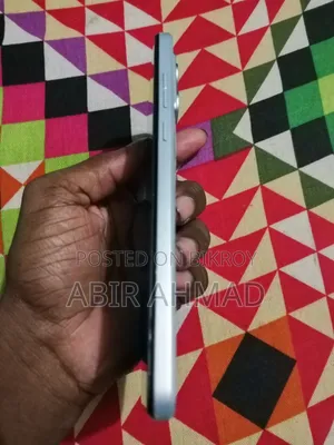 মোটর চলা মোটো জি৮৪ ৫জি ২৫৬ জিবি নীল