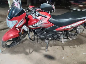 TVS Metro 2025 Red