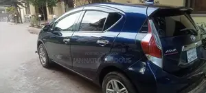 টয়োটা অ্যাকুয়া ২০১৭ ব্লু