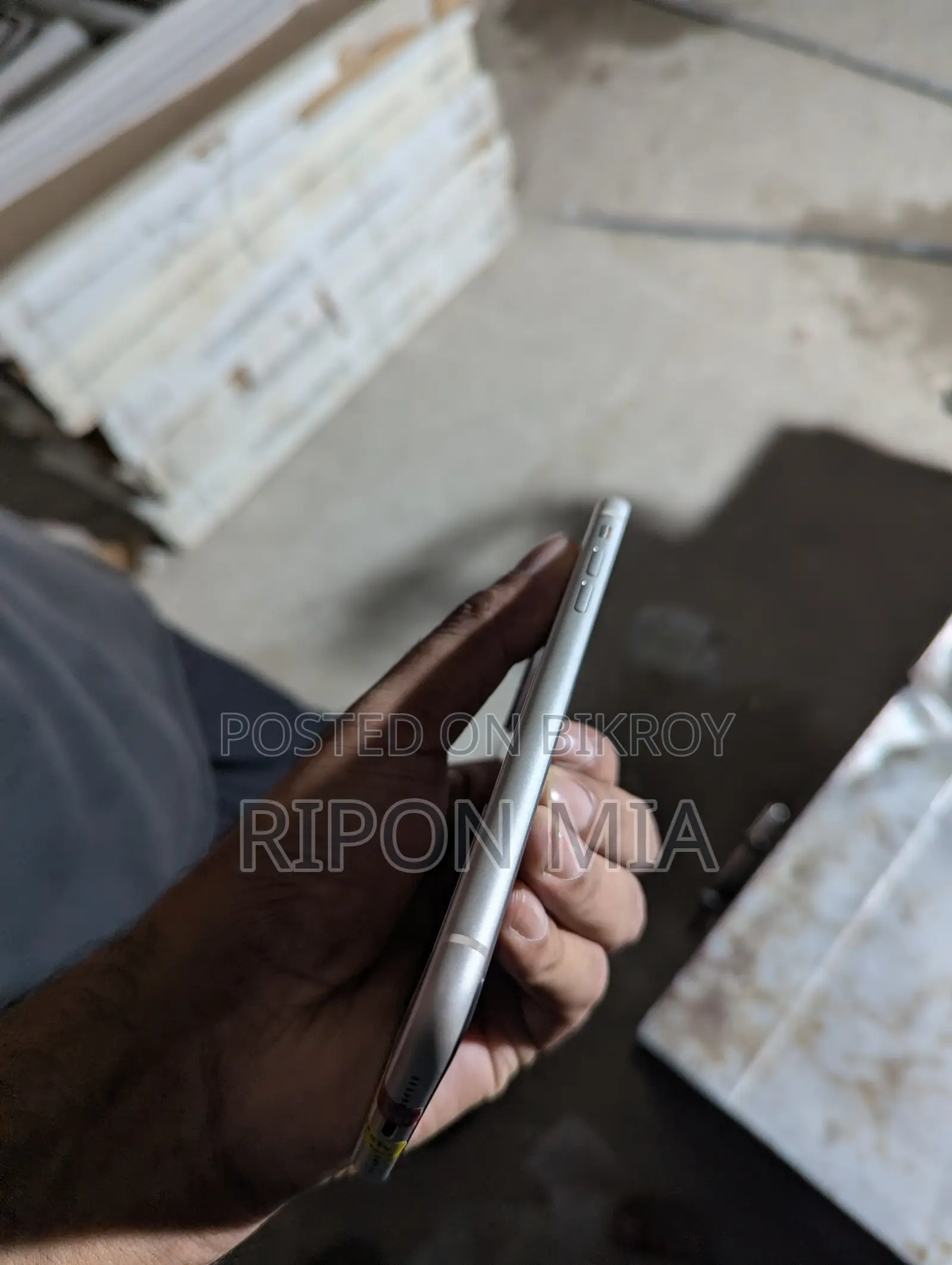 New Apple iPhone 11 128 GB White