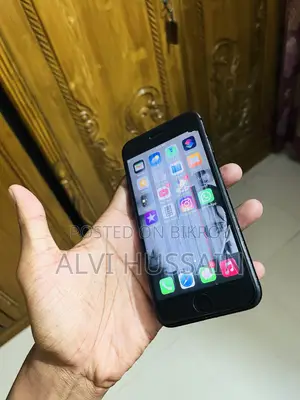 অ্যাপল আইফোন ৭ ৩২ জিবি ব্ল্যাক
