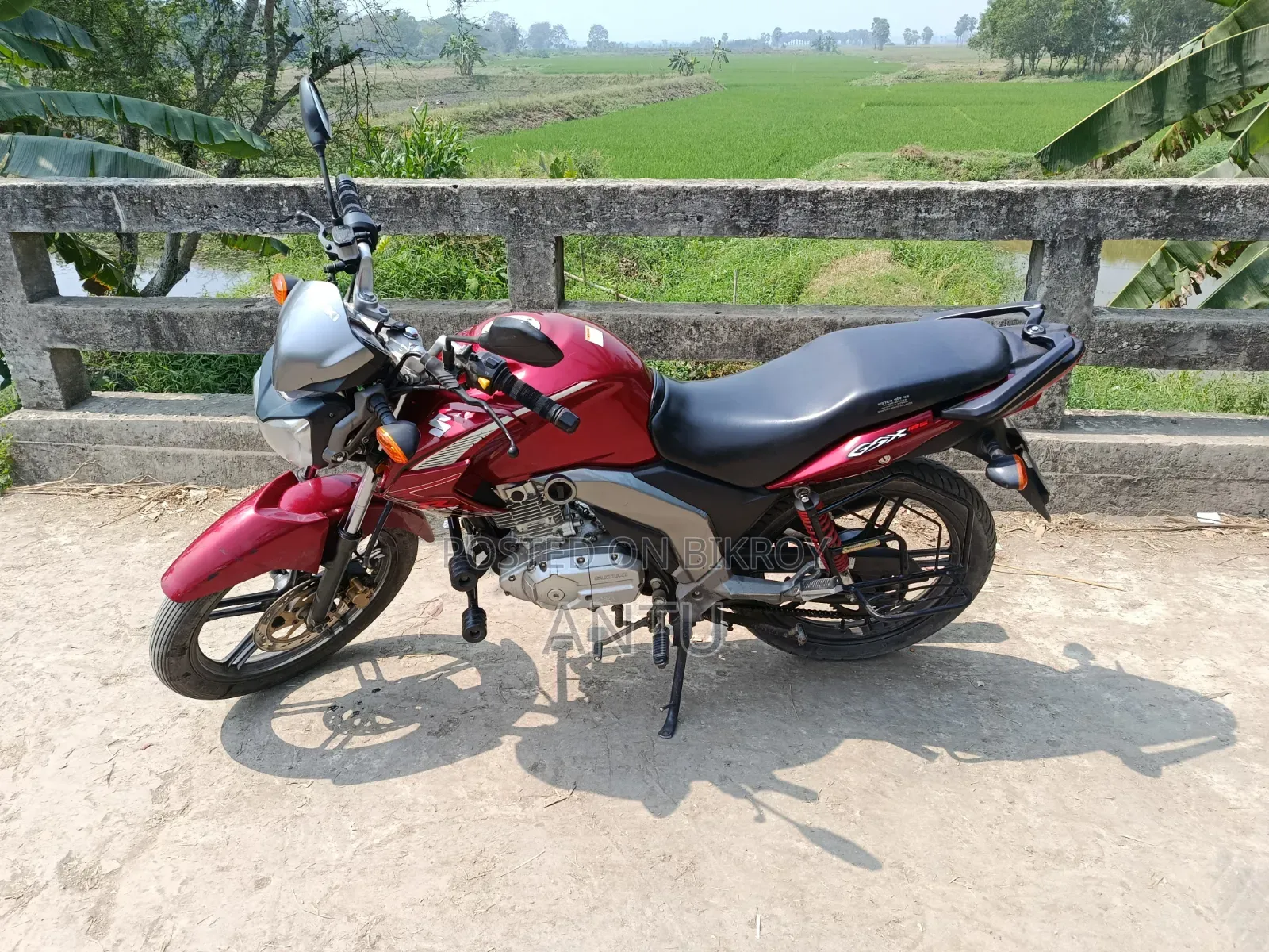 Suzuki GSX 125 2022 Red