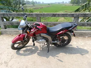 Suzuki GSX 125 2022 Red