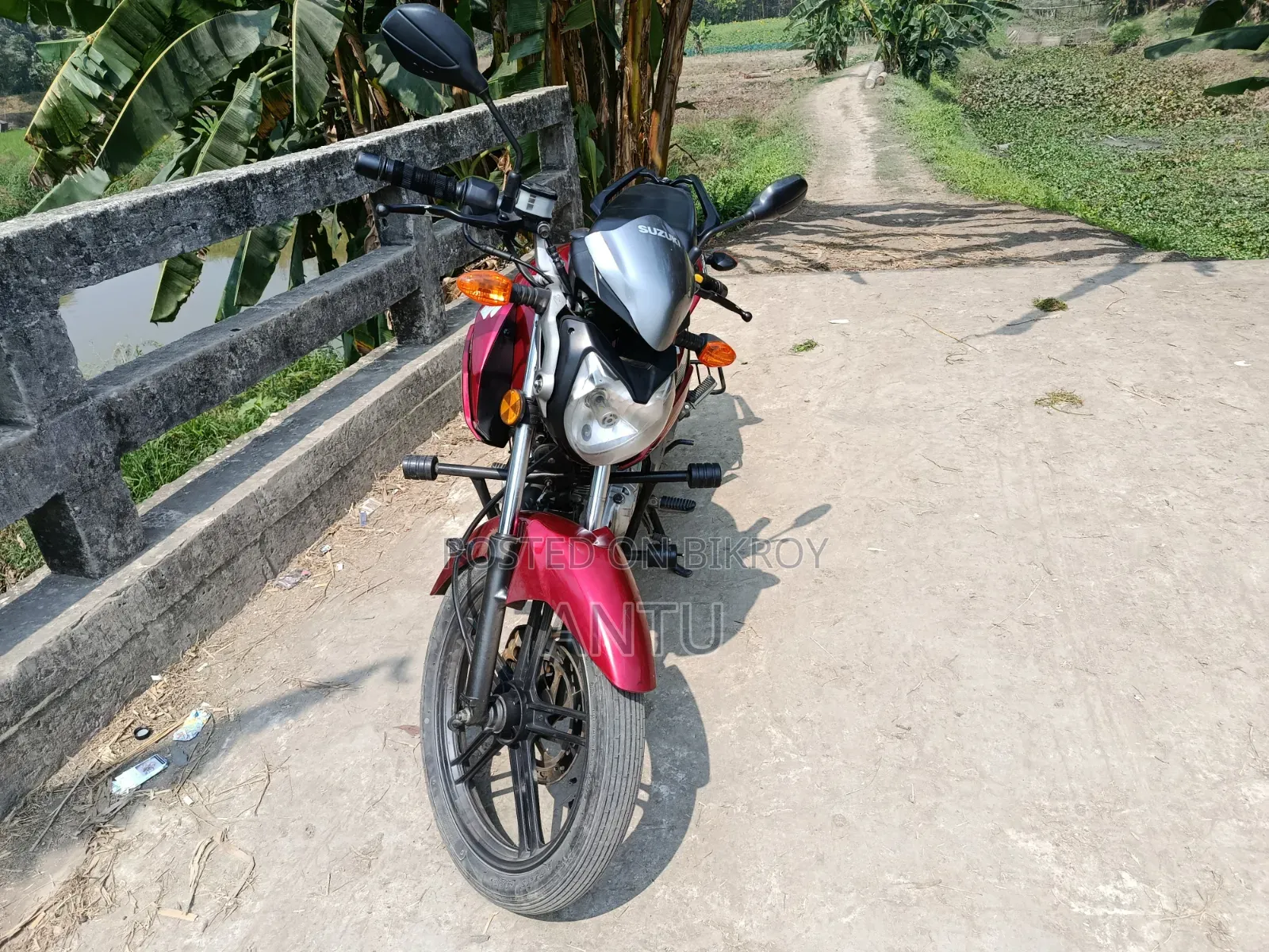 Suzuki GSX 125 2022 Red