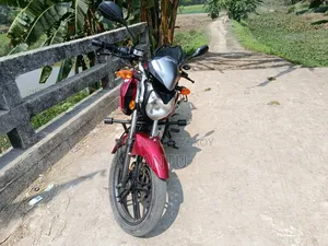 Suzuki GSX 125 2022 Red