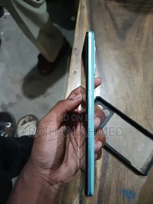 iQOO 256 GB Blue