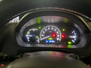 New Toyota Esquire 1.8 Front-Wheel Drive Hybrid (7 seater) 2018 Pearl