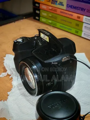 Camera SLR Fujifilm S2100 Hd