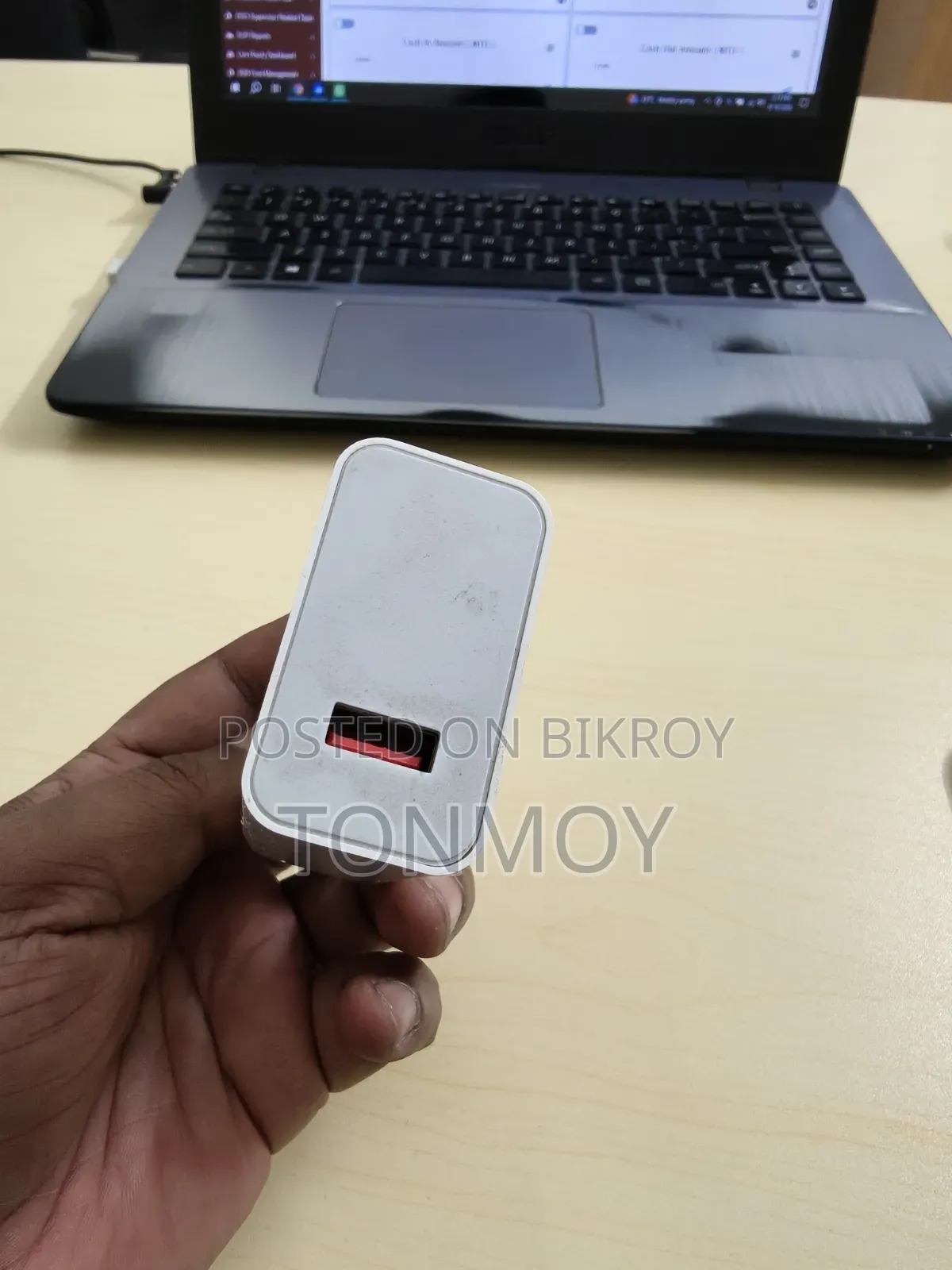 ৬৭ ওয়াট ফাস্ট চার্জার