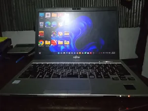 Fujitsu Lifebook S938 8GB Intel Core i7 SSD 250GB Laptop