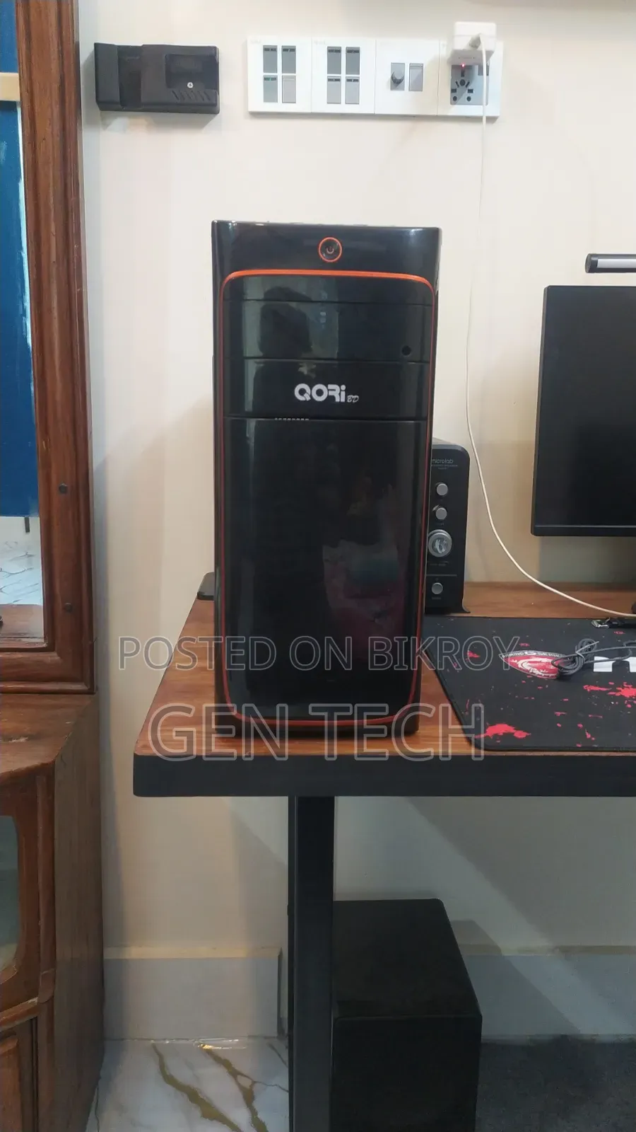Desktop Computer Asus 8 Gigabytes RAM Intel Core i3 Solid State Drive 128GB