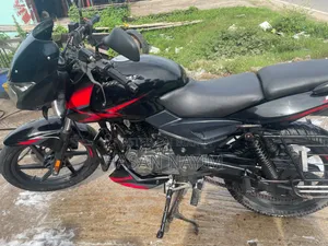 বাজাজ পালসার ১৫০ ২০২১ কালো