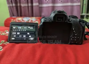 ক্যানন ৭০০ডি