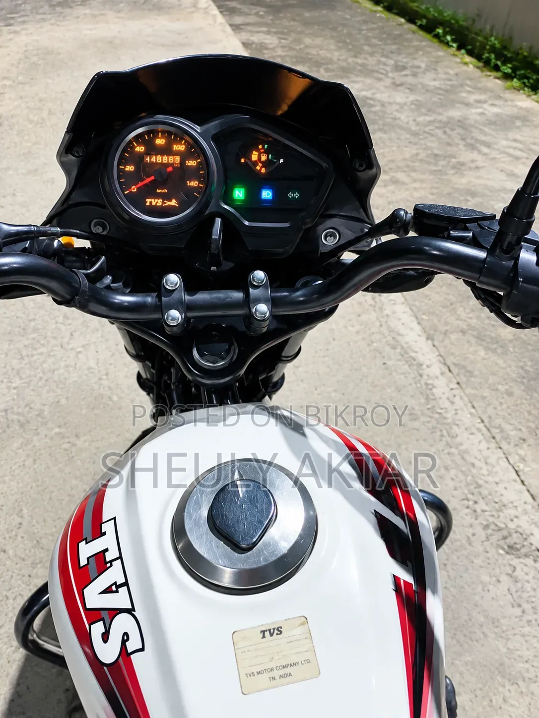 TVS Metro 2018 White