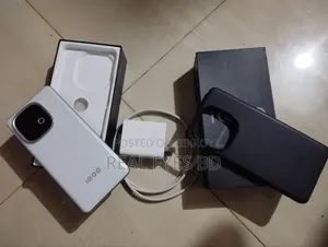 iQOO 256 GB White