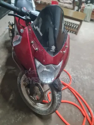 সুজুকি জিক্সার এসএফ ২০১৮ লাল