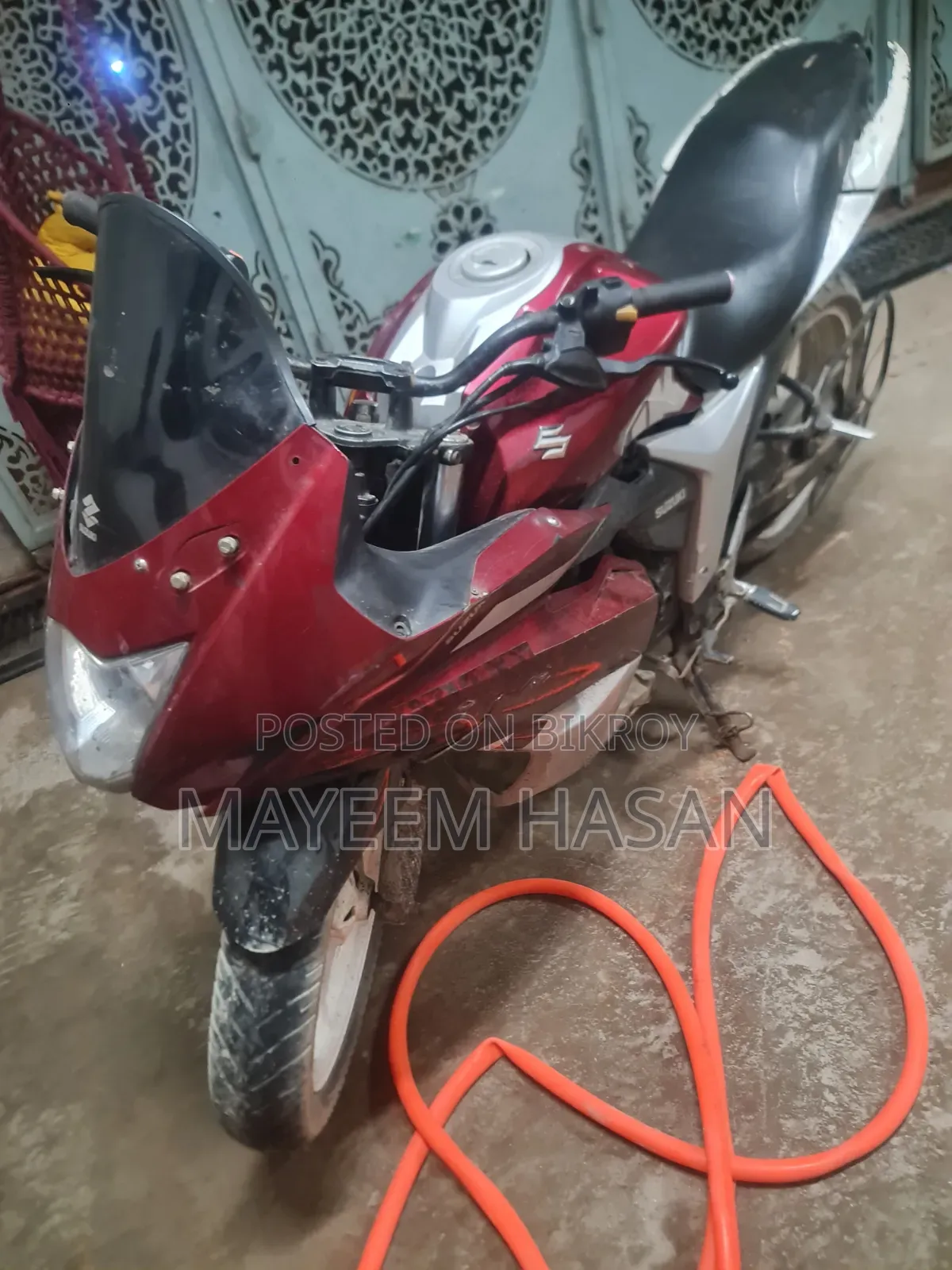 সুজুকি জিক্সার এসএফ ২০১৮ লাল