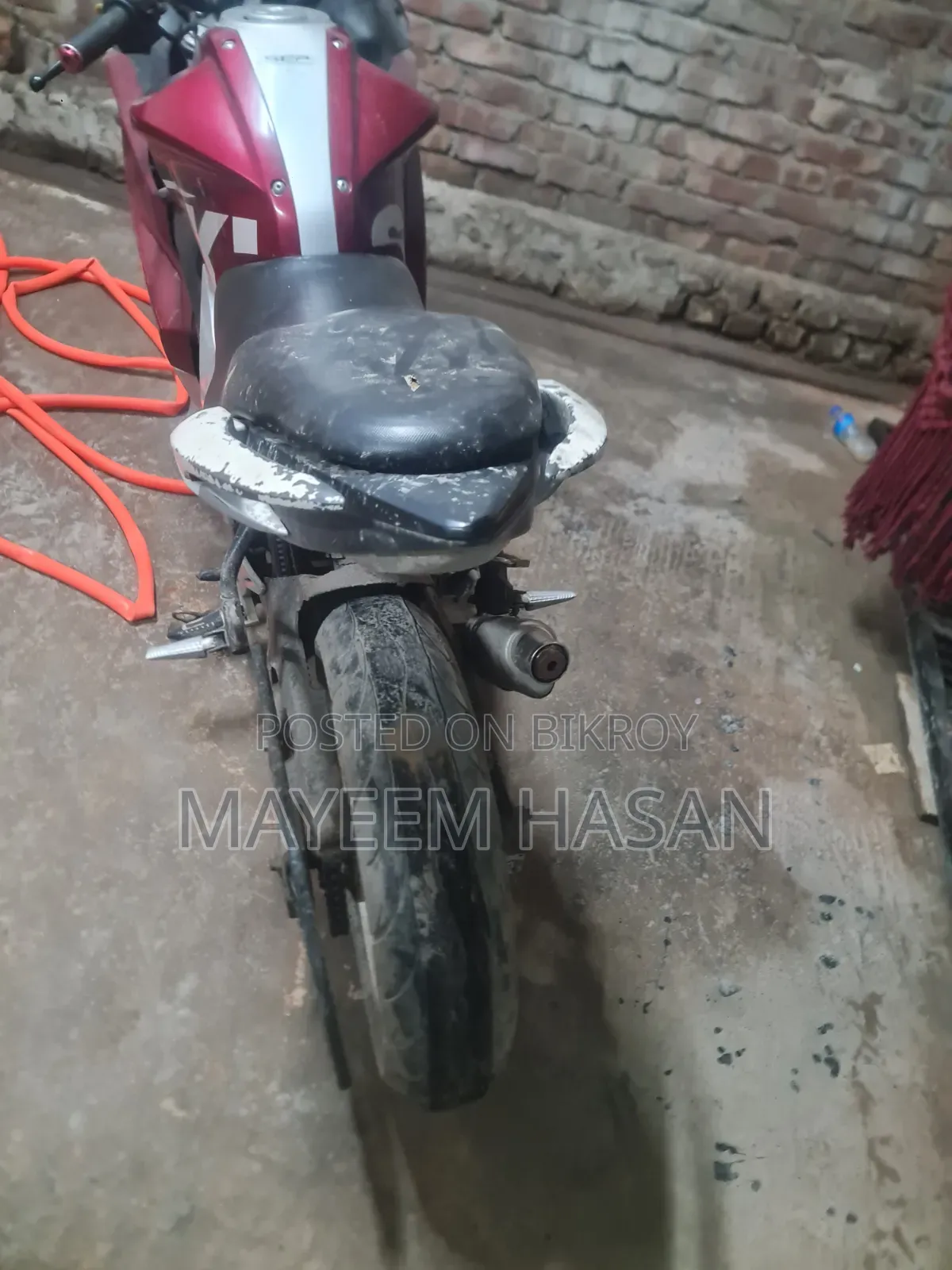 সুজুকি জিক্সার এসএফ ২০১৮ লাল