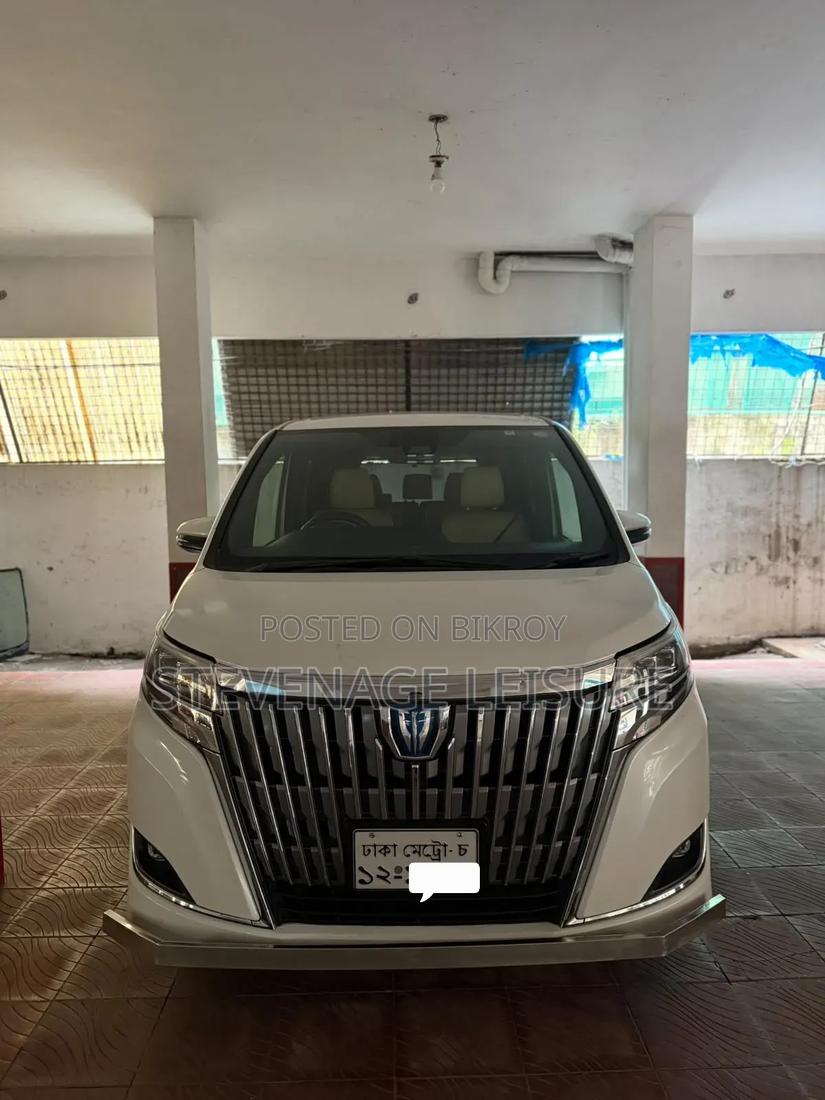 New Toyota Esquire 1.8 Front-Wheel Drive Hybrid (7 seater) 2018 Pearl