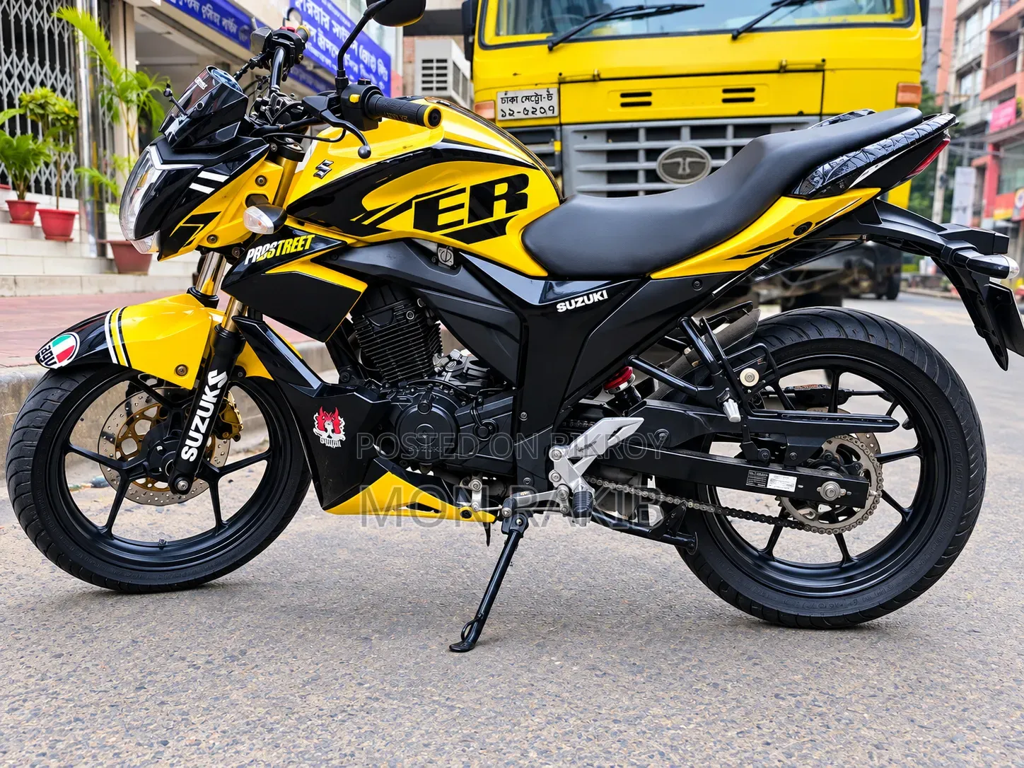 Suzuki Gixxer 2024 Yellow