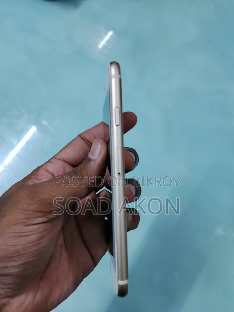 Apple iPhone 6s 64 GB