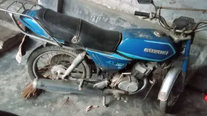 সুজুকি ১৯৯৫ ব্লু