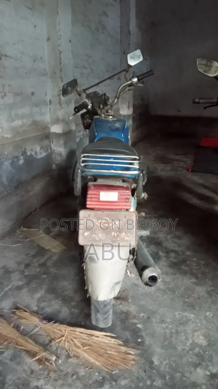 সুজুকি ১৯৯৫ নীল