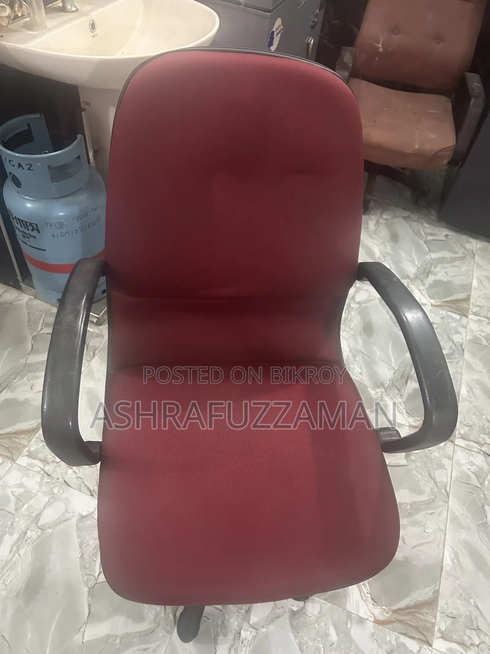 A Regal Company Moving Boss Chair Will Be Sold