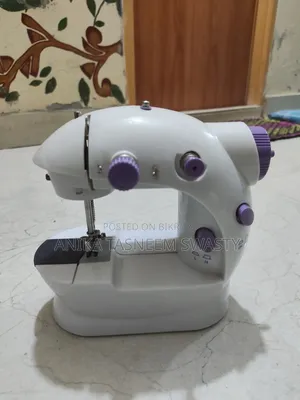 মিনি সেলাই মেশিন