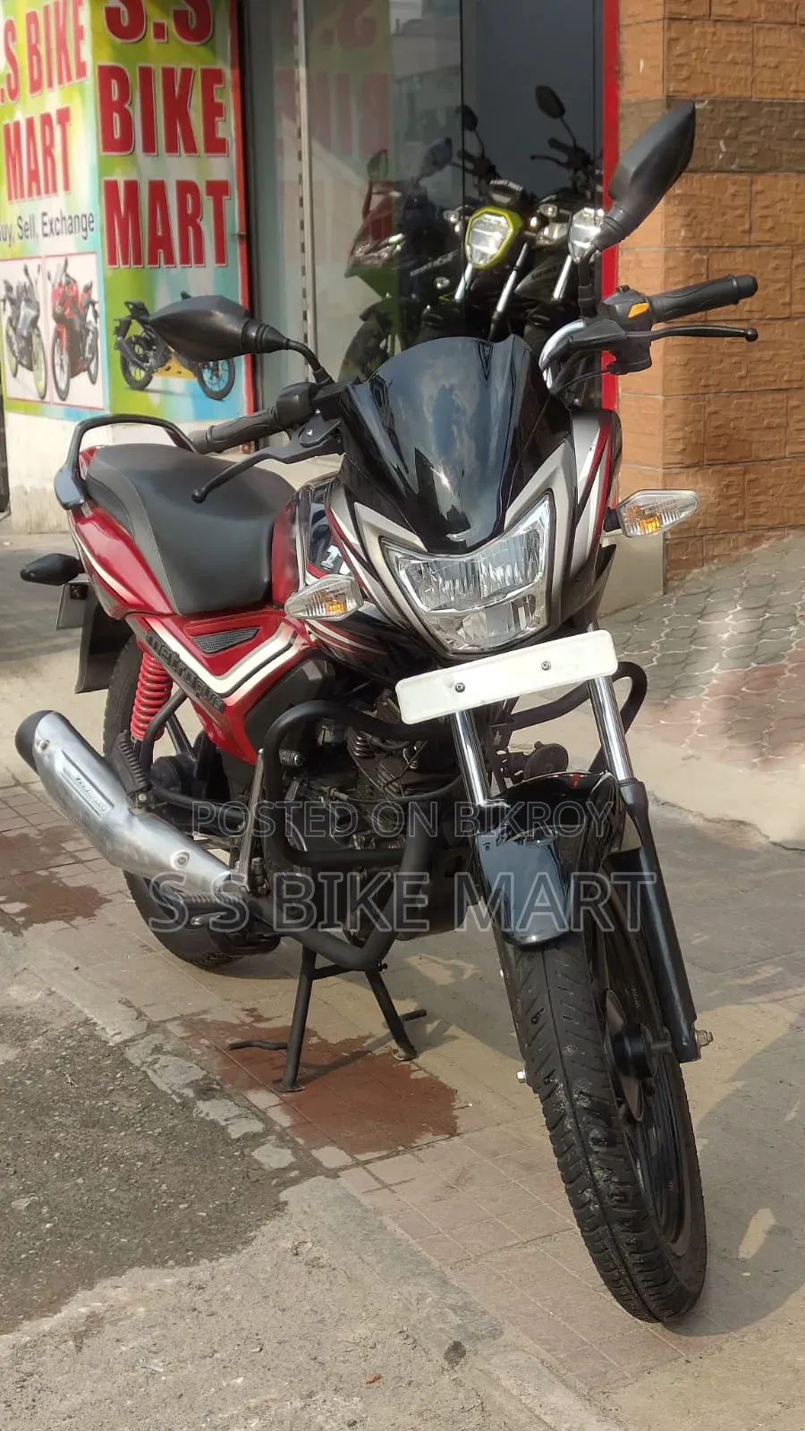 টিভিএস মেট্রো প্লাস ২০২৪ কালো
