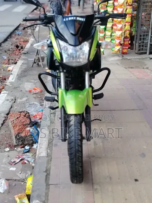 টিভিএস স্ট্রাইকার ১২৫ ২০২০ কালো