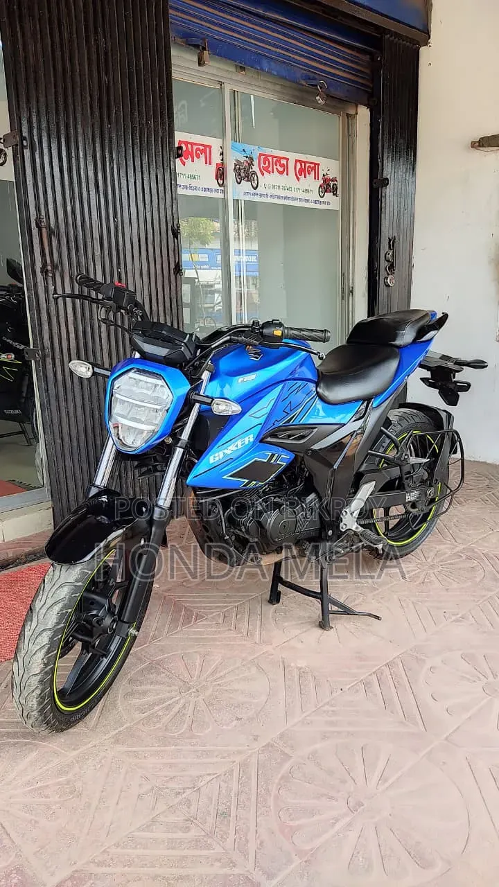 2023 Blue Suzuki Gixxer