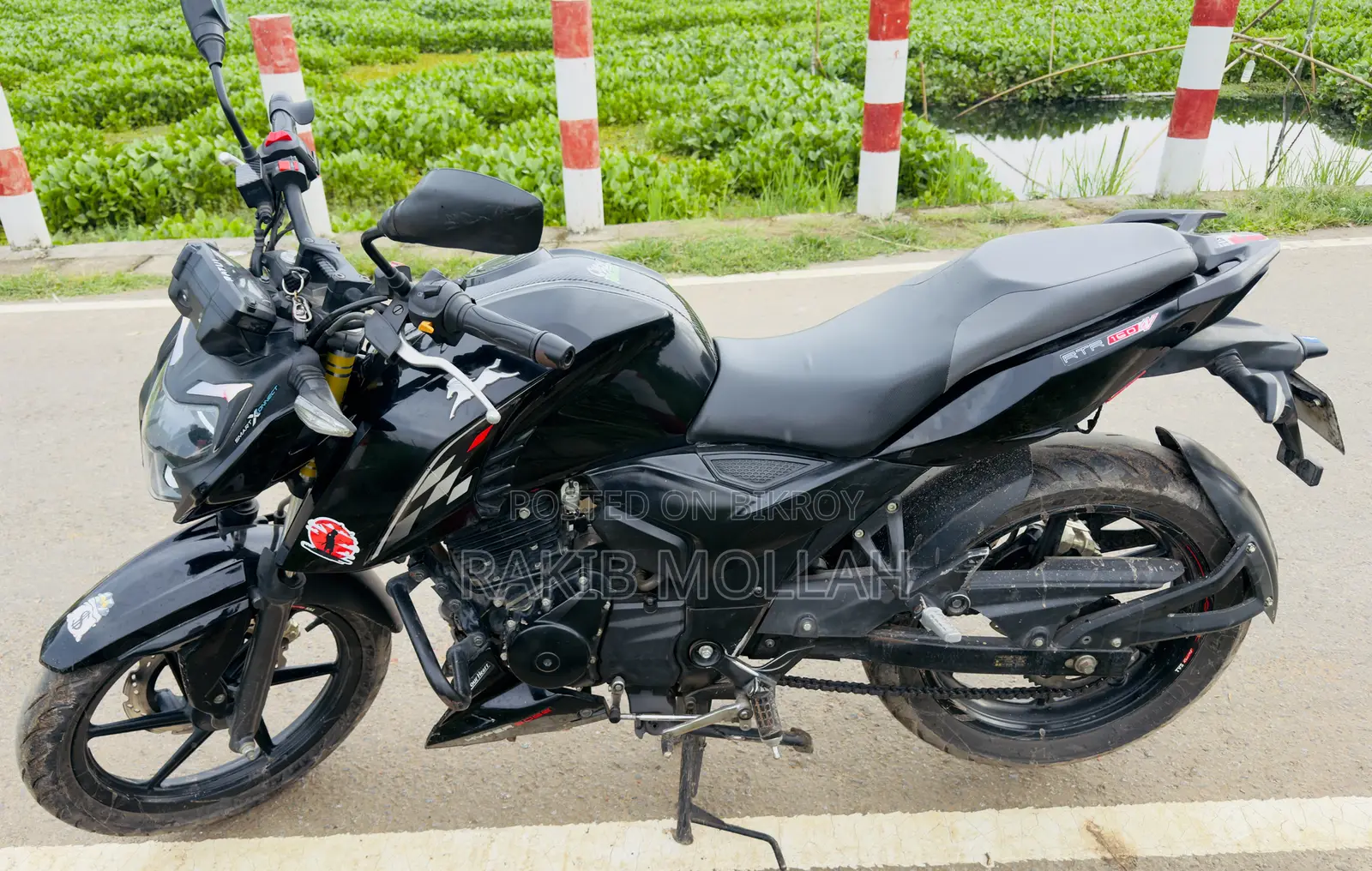টিভিএস অ্যাপাচি আরটিআর ১৬০ ৪ভি ২০২২ কালো