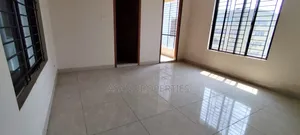 লেক সার্কাস রোড, পান্থপথ এ ৩ বেডরুমের এপার্টমেন্ট বিক্রয়